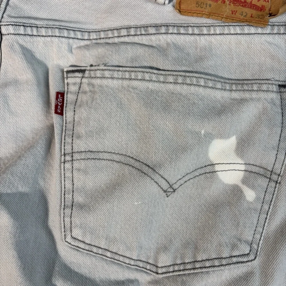 Levi's 501 Jeans Mens 42x32 (Fits 39x29) Light Wash Gray Streetwear Skater‎ Work